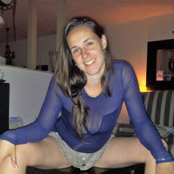 Pic #1 Is She Hot Enough To Be Shown Naked Here? - Brunette, Outdoors, Amateur