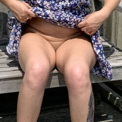Pic #1 Flashing  - Pantieless Girls, Outdoors, Amateur