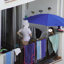 Pic #1 Voisine En Vacances - Outdoors, Voyeur