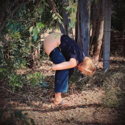 Pic #4 Caught Peeing - Outdoors, Wife/wives, Amateur