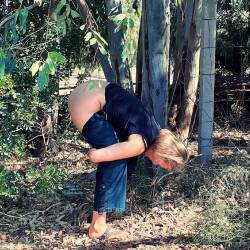 Pic #5 Caught Peeing - Outdoors, Wife/wives, Amateur