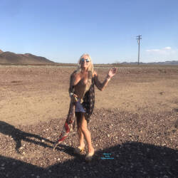 Pic #4 Yolo - Topless Amateurs, Big Tits, Blonde, Public Exhibitionist, Outdoors, Amateur, Mature