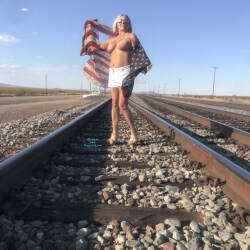 Pic #6 Yolo - Topless Amateurs, Big Tits, Blonde, Public Exhibitionist, Outdoors, Amateur, Mature