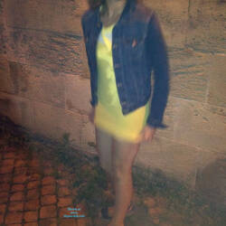 Pic #1 Exhibe-Toi Bordelaise - Pantieless Girls, Public Exhibitionist, Flashing, Outdoors, Bush Or Hairy, Amateur