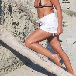 Pic #3 Mini Skirt Fun - Outdoors, Amateur