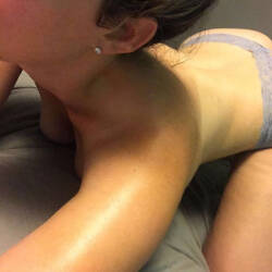 Pic #1 Ass Shots! - Amateur, Medium Tits