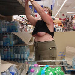Pic #2 Petits Moments Voles En Courses - Big Tits, Public Exhibitionist, Flashing, Public Place, Amateur