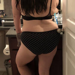 Pic #4 Sweet Ass Soccer Mom - Nude Amateurs, Brunette, Mature, Amateur