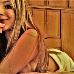 Pic #1 Real Girls - Nude Girls, Brunette, Amateur, Medium Tits
