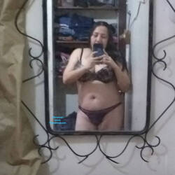 Pic #1La Ama De Casa - Brunette, Lingerie, Mature, Amateur