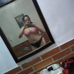 Pic #1La Ama De Casa - Brunette, Lingerie, Mature, Amateur