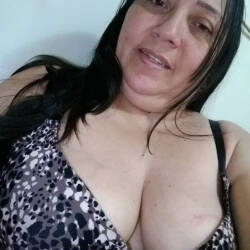 Pic #1 La Ama De Casa 3 - Brunette, Lingerie, Mature, Amateur