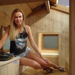 Pic #3 Teaser Photo - Blonde, Outdoors, Amateur