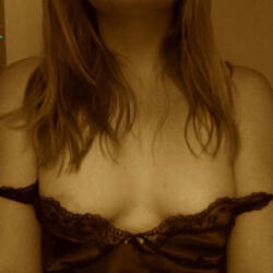 Pic #2 Before Pregnancy - Nude Girls, Bush Or Hairy, Amateur, Medium Tits