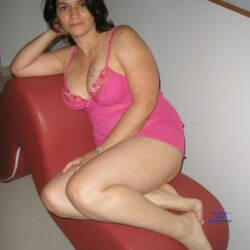 Pic #3 La Tetona - Big Tits, Brunette, Lingerie, Mature, Amateur