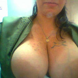Pic #9 La Tetona 2 - Big Tits, Brunette, Lingerie, Mature, Amateur