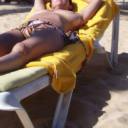 Pic #2 Beach - Topless Amateurs, Beach, Big Tits, Outdoors, Amateur