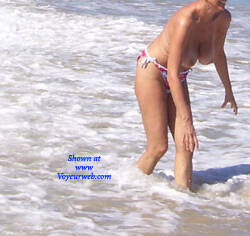 Pic #7 Beach - Topless Amateurs, Beach, Big Tits, Outdoors, Amateur