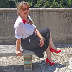 Pic #4 Ursulas Geile Beine In High-Heels - High Heels Amateurs, Outdoors, Amateur, Redhead