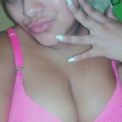 Pic #3 Varias Amigas - Brunette, Shaved, Amateur