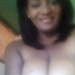 Pic #1 La Tetona De La Negra 1 - Big Tits, Brunette, Ebony, Mature, Amateur