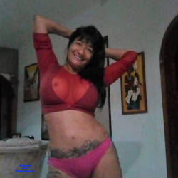 Pic #2 La Tetona 9 - Topless Amateurs, Big Tits, Brunette, Lingerie, Mature, Amateur