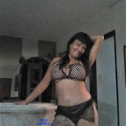 Pic #6 La Tetona 9 - Topless Amateurs, Big Tits, Brunette, Lingerie, Mature, Amateur