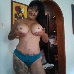 Pic #10 La Tetona 9 - Topless Amateurs, Big Tits, Brunette, Lingerie, Mature, Amateur