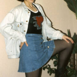Pic #2 Anamomo - Part 1 - Introducing - Brunette, Amateur, Dressed