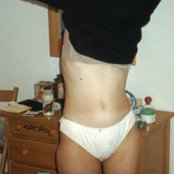 Pic #6 Anamomo - Part 2 - Undressing - Brunette, Amateur