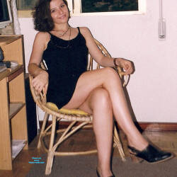 Pic #3 Anamomo - Part 2 - Undressing - Brunette, Amateur