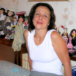 Pic #1 Naked Daniela - Nude Wives, Brunette, Bush Or Hairy, Amateur, Medium Tits