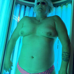 Pic #4 Tanning Again - Topless Amateurs, Blonde, Mature, Amateur