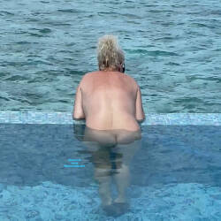 Pic #7 In the Pool - Nude Girls, Beach, Big Tits, Blonde, Outdoors, Amateur
