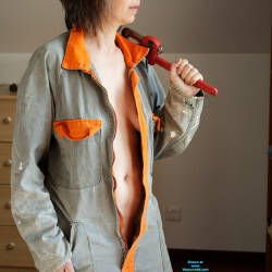 Pic #1 Difficult To Work In Such Conditions 2 - Big Tits, Brunette, Mature, Shaved, Amateur