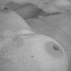 Pic #2 Bath Time - Nude Girls, Shaved, Amateur, Medium Tits