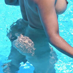 Pic #1 Minti Showing Off In The Pool - Nude Wives, Big Tits, Outdoors, Amateur
