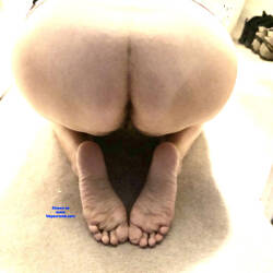 Pic #1 Nice Stretch - Mature, Amateur, Bent Over