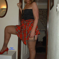 Pic #5 Fiona's Kilt - Pantieless Girls, Lingerie, Amateur, Stockings Pics, Dressed, High Heels Amateurs