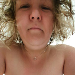 Claudia  - Nude Amateurs, BBW, Big Ass, Big Tits, Toys, Bush Or Hairy, Cunt Pics, Hanging Tits, Natural Tits, Wet Pussy Pic