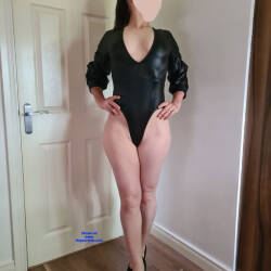 Pic #3 2nd shoot - Big Ass, Big Tits, Brunette, High Heels Amateurs, Legs Spread Wide Open