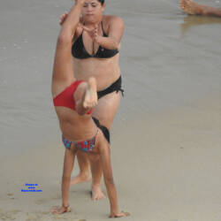 Pic #8 JANGA BEACH, BRAZIL 26 - Beach, Big Ass, Bikini Voyeur, Round Ass, Wife/wives