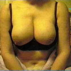 Pic #5 showing my boobs - Big Tits, Nude Amateurs