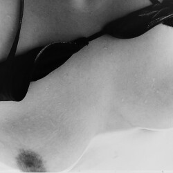 Medium tits of my wife - JAPOT