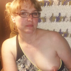 Medium tits of my girlfriend - Jean B