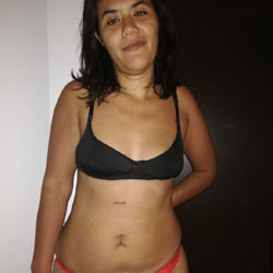 La chica morena III - Amateur, Bent Over, Big Ass, Brunette, Bush Or Hairy, Ethnic, legs spread wide open, MILF, Milf Ass, Natural Tits, Nude Amateurs, Nude Wives, Pussy, Pussy Hair, Small Tits, Trimmed Pussy