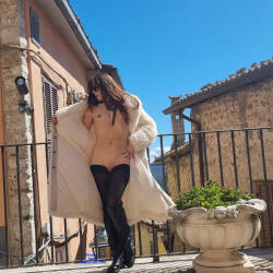 Pic #6 Venere in cappotto