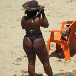 Pic #2 MULATA E MAGRINHA NA PRAIA DO PINA