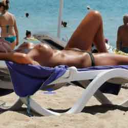 Pic #1 Tits on public beach