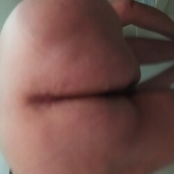 My wife's ass - Kriss